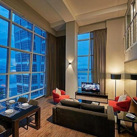 Maritime Luxury Suites Джордж Таун Екстериор снимка