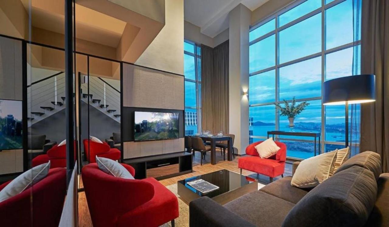 Maritime Luxury Suites Джордж Таун Екстериор снимка