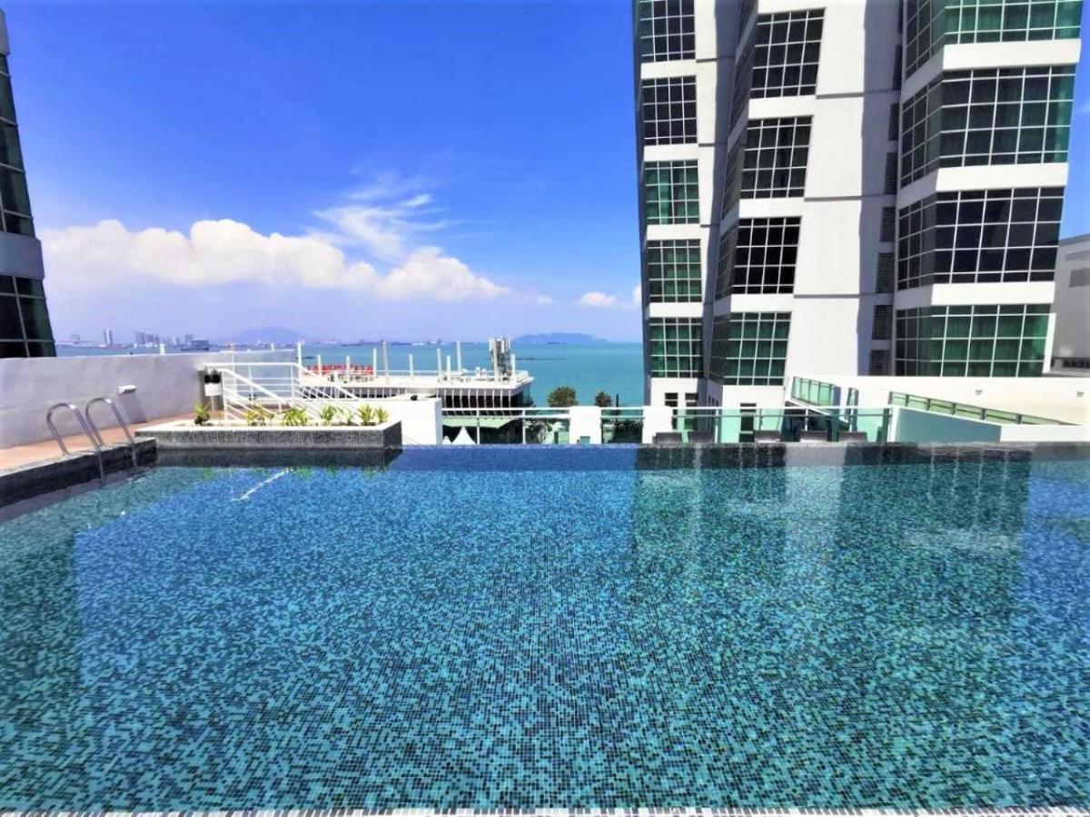 Maritime Luxury Suites Джордж Таун Екстериор снимка